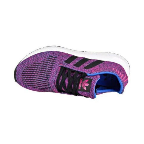 Adidas Swift Run Size 5 youth/7 in women - Picture 4 of 10